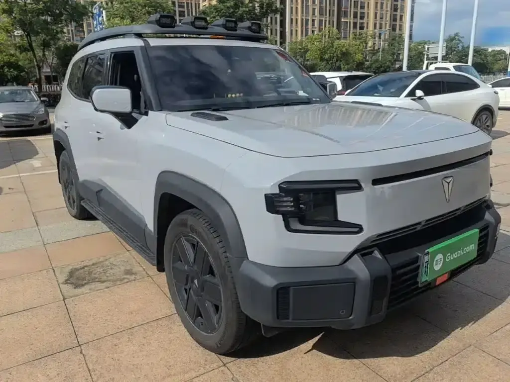 Dark Blue G318 2024 Model, 4WD Air Suspension Version — миниатюра 4