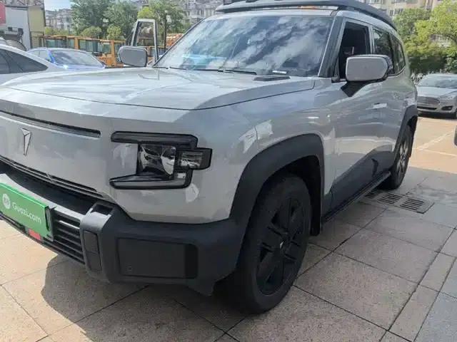 Dark Blue G318 2024 Model, 4WD Air Suspension Version