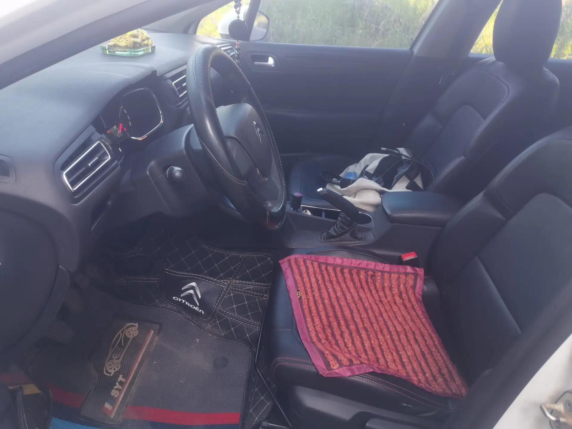 Citroen C4 Sega 2018 1.6L Manual Comfort Model — миниатюра 15