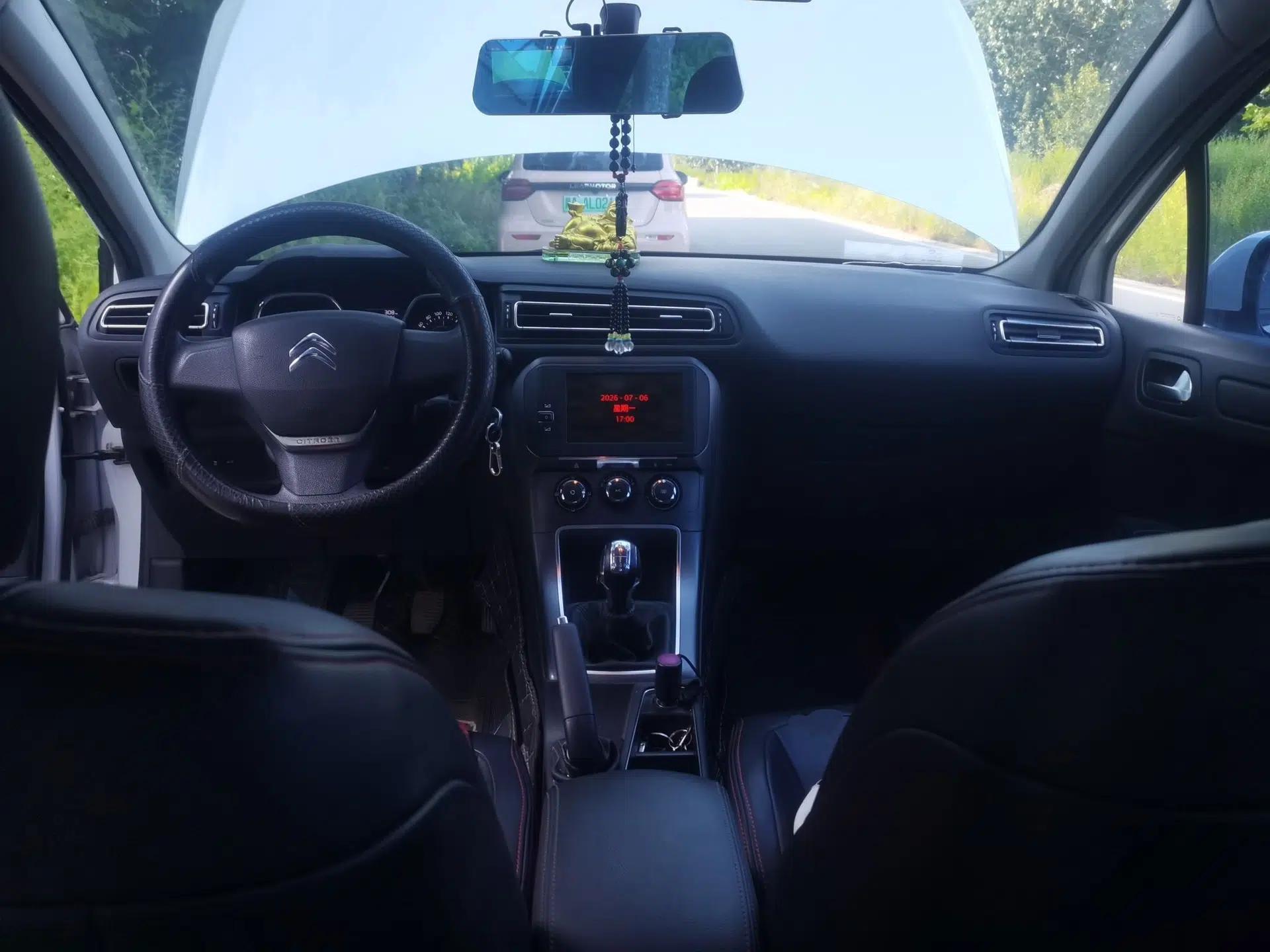 Citroen C4 Sega 2018 1.6L Manual Comfort Model — миниатюра 9