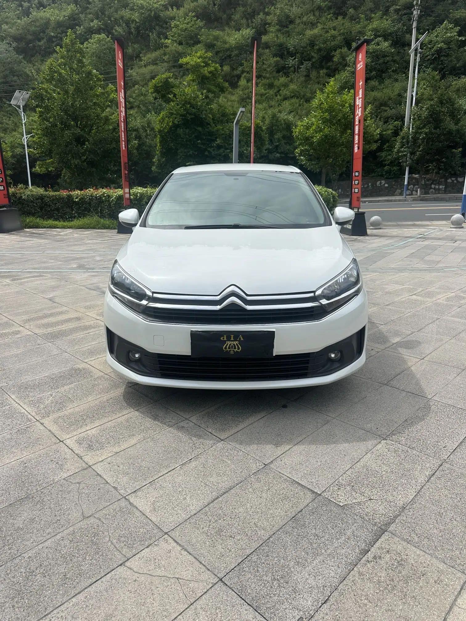 Citroen C4 Sega 2016 1.6L Manual Comfort Model — миниатюра 12