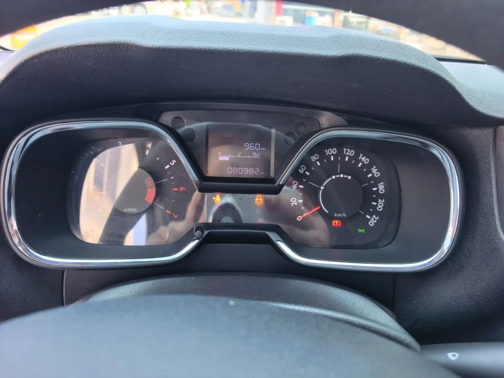 Citroen C4 Sega 2016 1.6L Manual Comfort Model — миниатюра 22