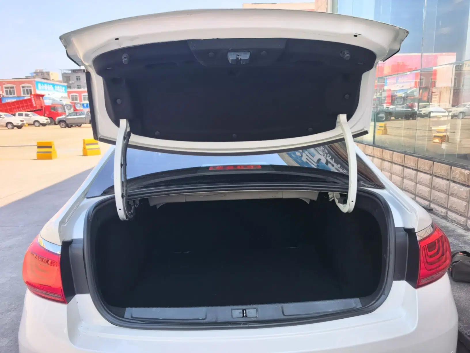 Citroen C4 Sega 2016 1.6L Manual Comfort Model — миниатюра 30