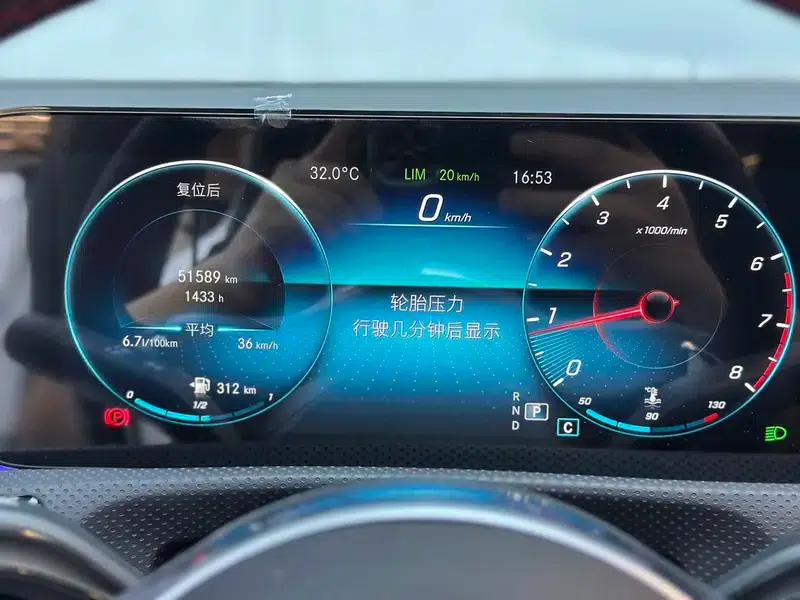 Mercedes-Benz CLA (Imported) 2021 CLA 200 Four-Door Coupe — миниатюра 18