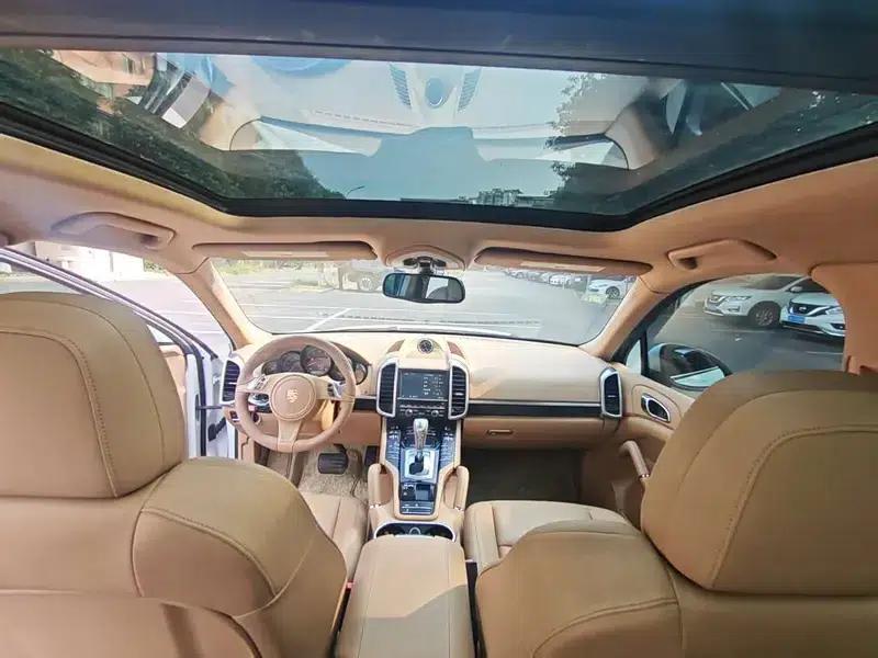 Cayenne 2014 Cayenne Platinum Edition 3.0T — миниатюра 12