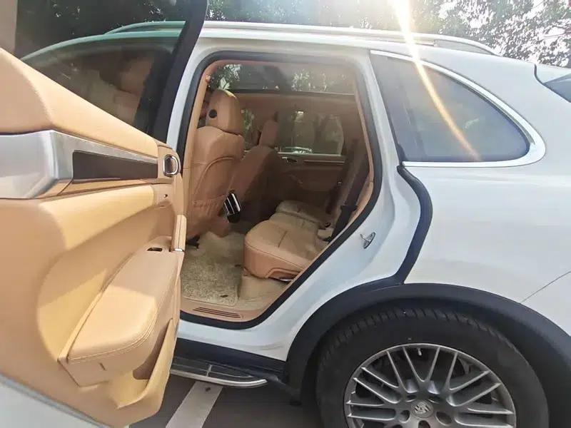 Cayenne 2014 Cayenne Platinum Edition 3.0T — миниатюра 14