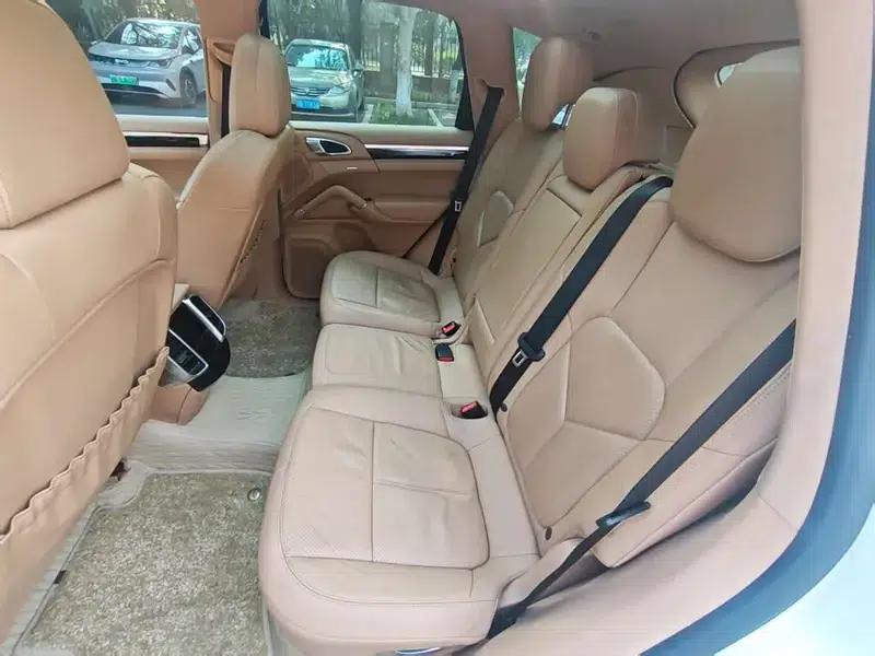 Cayenne 2014 Cayenne Platinum Edition 3.0T — миниатюра 15