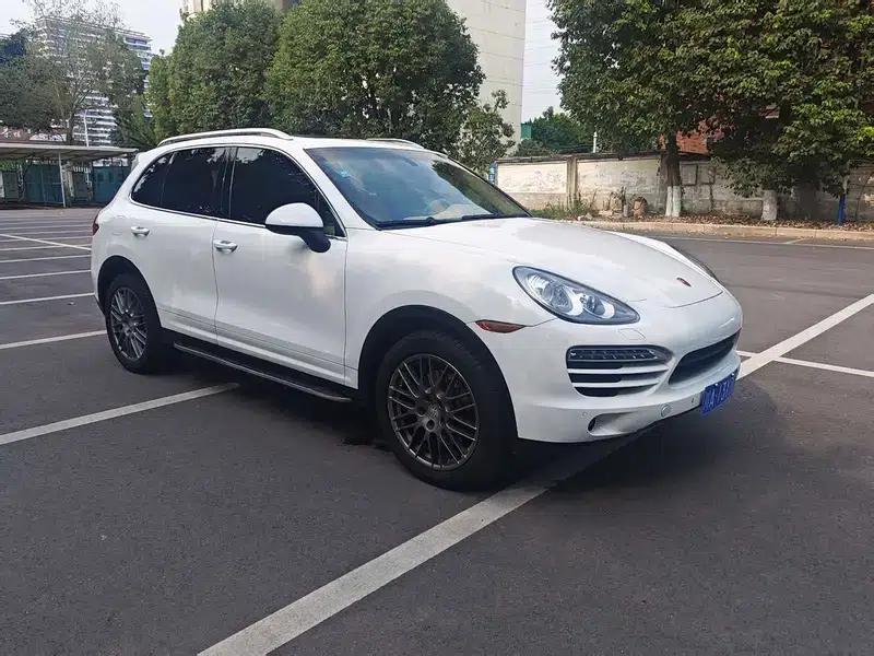 Cayenne 2014 Cayenne Platinum Edition 3.0T — миниатюра 3