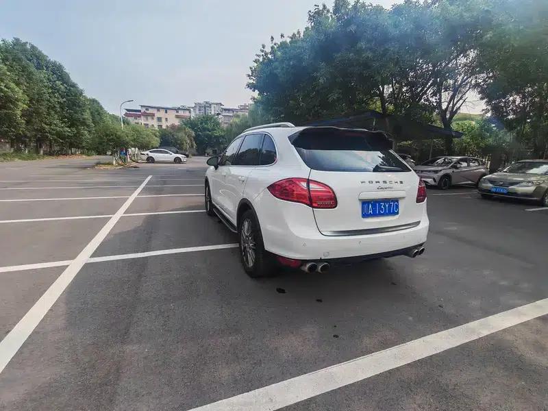 Cayenne 2014 Cayenne Platinum Edition 3.0T — миниатюра 5
