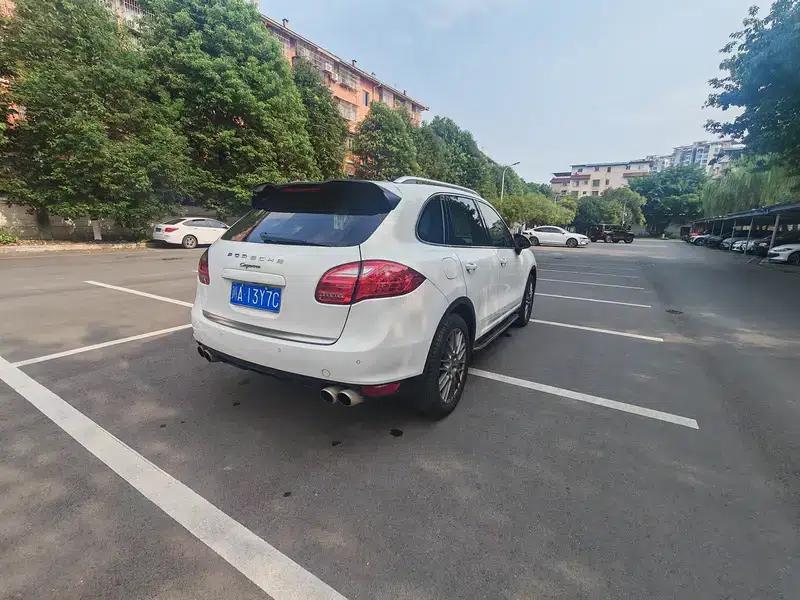Cayenne 2014 Cayenne Platinum Edition 3.0T — миниатюра 7