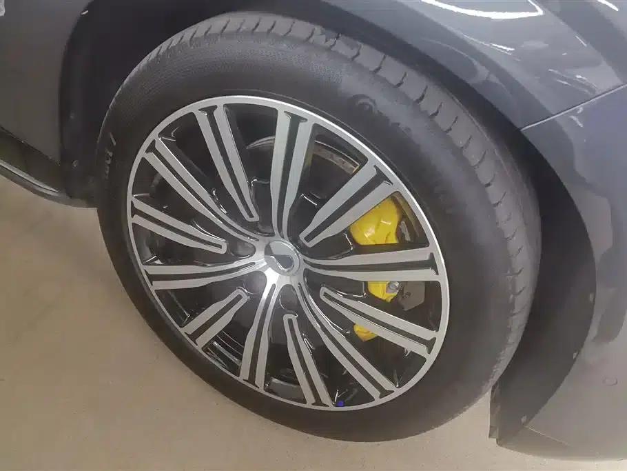 Denza N9 2025 Flagship Edition — миниатюра 6