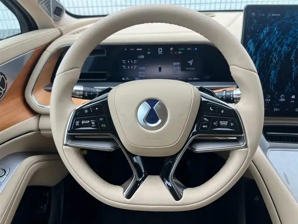 Denza N7 2024 630 AWD Intelligent Driving Max Edition — миниатюра 13
