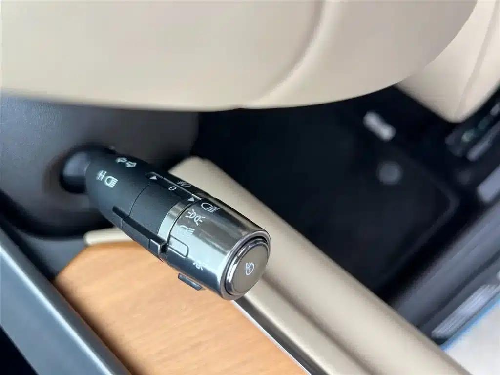 Denza N7 2024 630 AWD Intelligent Driving Max Edition — миниатюра 9