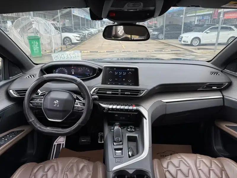 Peugeot 5008 2017 380THP 7-seater Luxury GT Edition — миниатюра 7