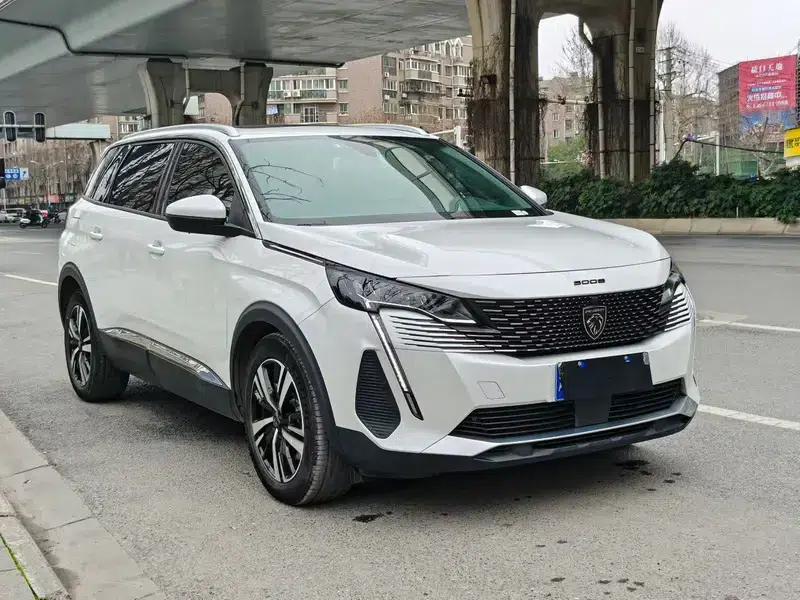 Peugeot 5008 2023 400THP True Love Edition 5-seater — миниатюра 3