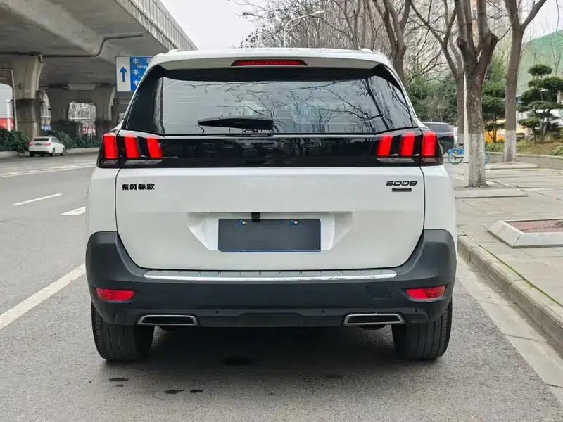 Peugeot 5008 2023 400THP True Love Edition 5-seater — миниатюра 5