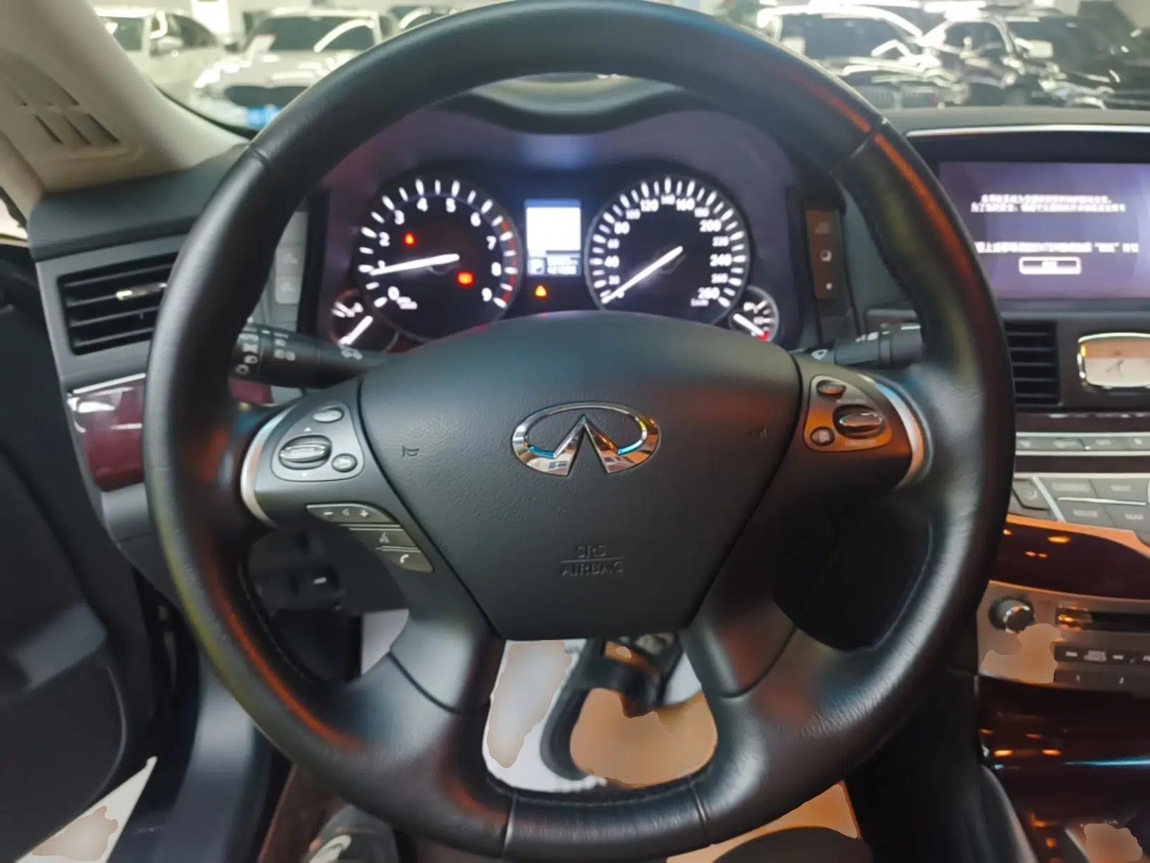 Infiniti Q70 2019 Q70L 2.0T Enjoyment Edition — миниатюра 18