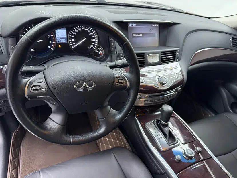 Infiniti Q70 2019 Q70L 2.0T Enjoyment Edition — миниатюра 28