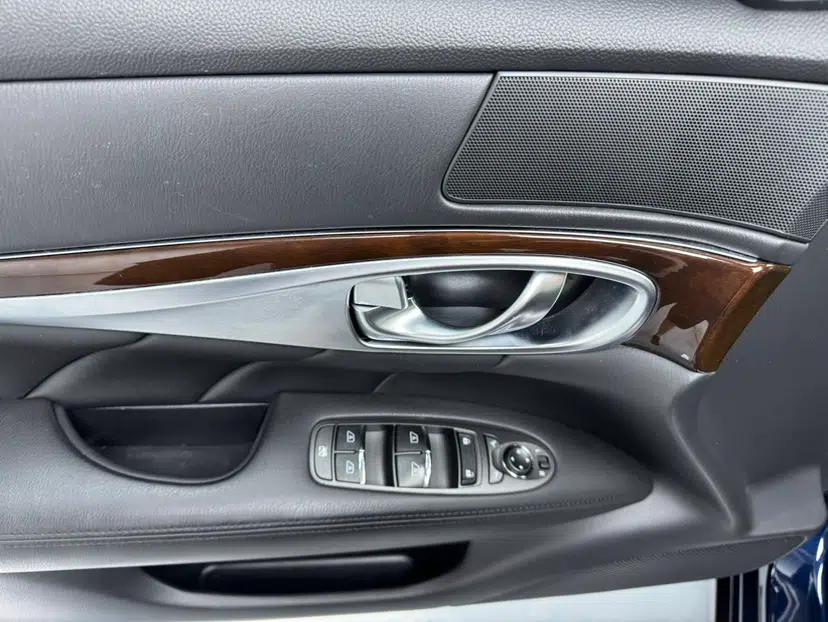 Infiniti Q70 2019 Q70L 2.0T Enjoyment Edition — миниатюра 36