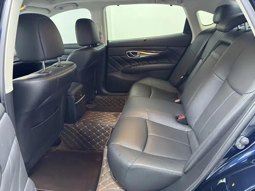 Infiniti Q70 2019 Q70L 2.0T Enjoyment Edition — миниатюра 37