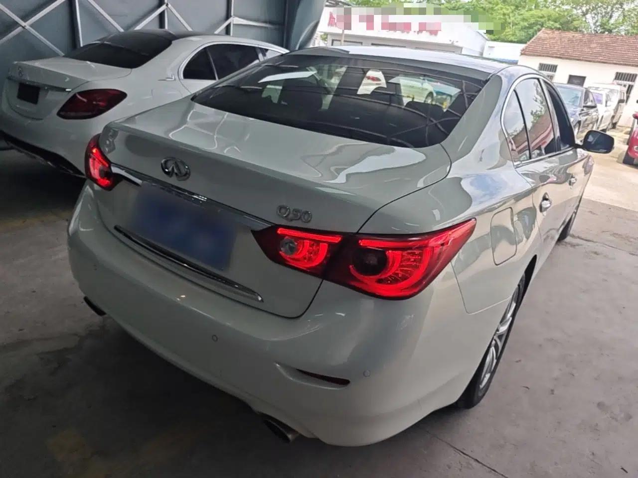 Infiniti Q50 2014 2.0T Comfort Edition — миниатюра 6