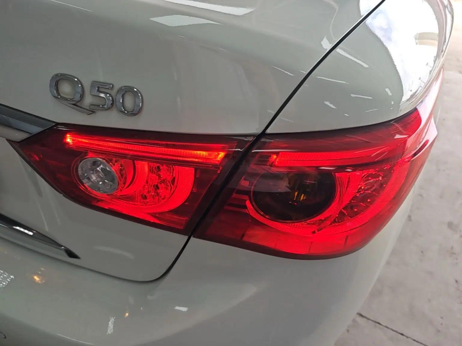 Infiniti Q50 2014 2.0T Comfort Edition — миниатюра 9
