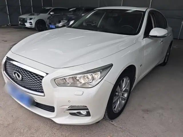 Infiniti Q50 2014 2.0T Comfort Edition