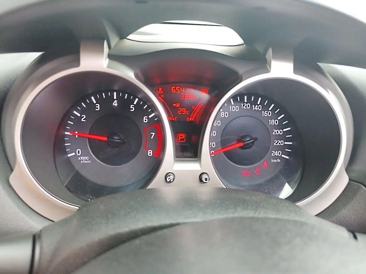 Infiniti ESQ 2014 1.6L Luxury Edition — миниатюра 11