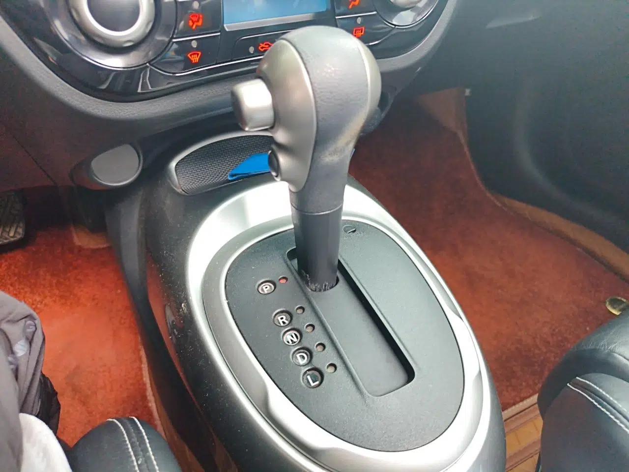Infiniti ESQ 2014 1.6L Luxury Edition — миниатюра 14