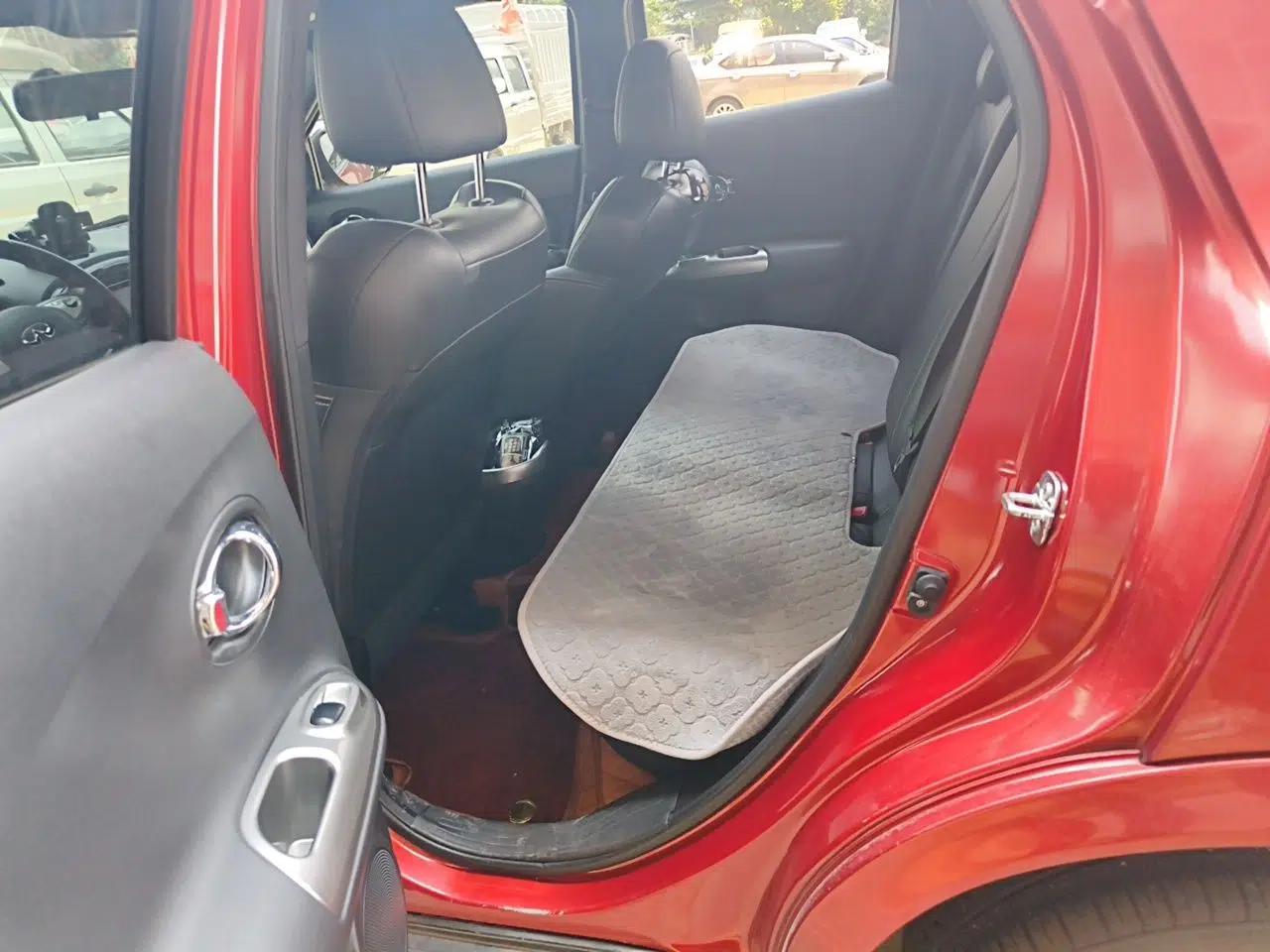 Infiniti ESQ 2014 1.6L Luxury Edition — миниатюра 17