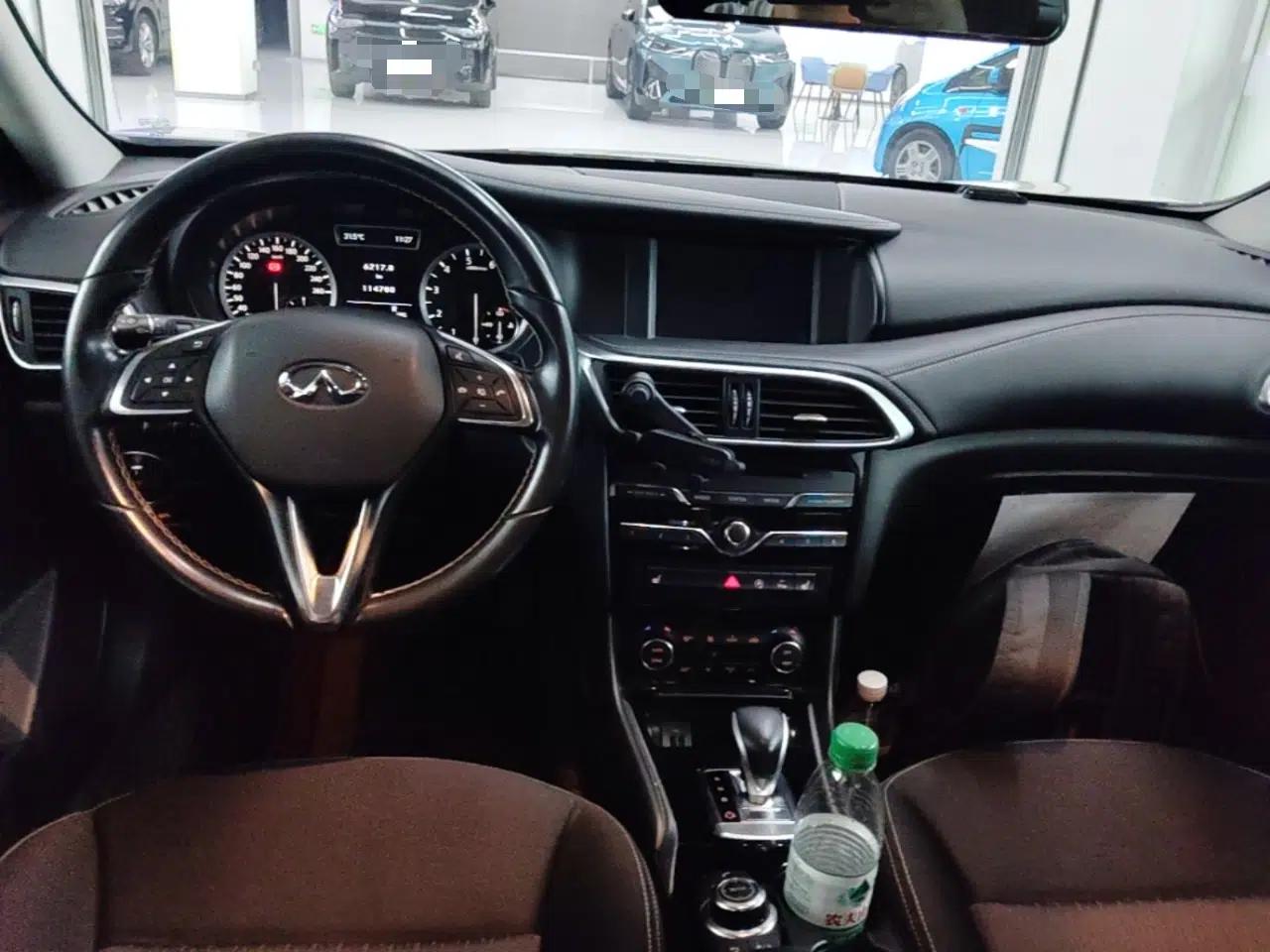 Infiniti QX30 2017 1.6T Two-Wheel-Drive Sport Edition — миниатюра 12