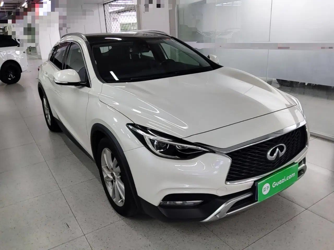 Infiniti QX30 2017 1.6T Two-Wheel-Drive Sport Edition — миниатюра 3