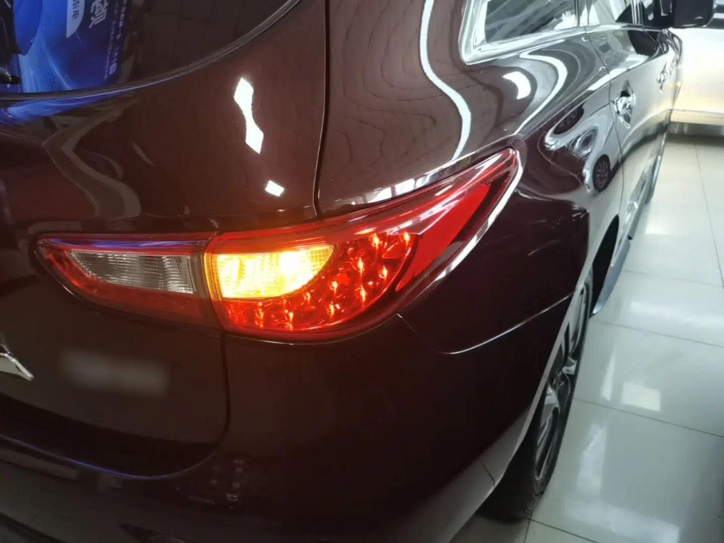 Infiniti QX60 2014 2.5 S/C Hybrid All-Wheel-Drive Versatile Edition — миниатюра 9
