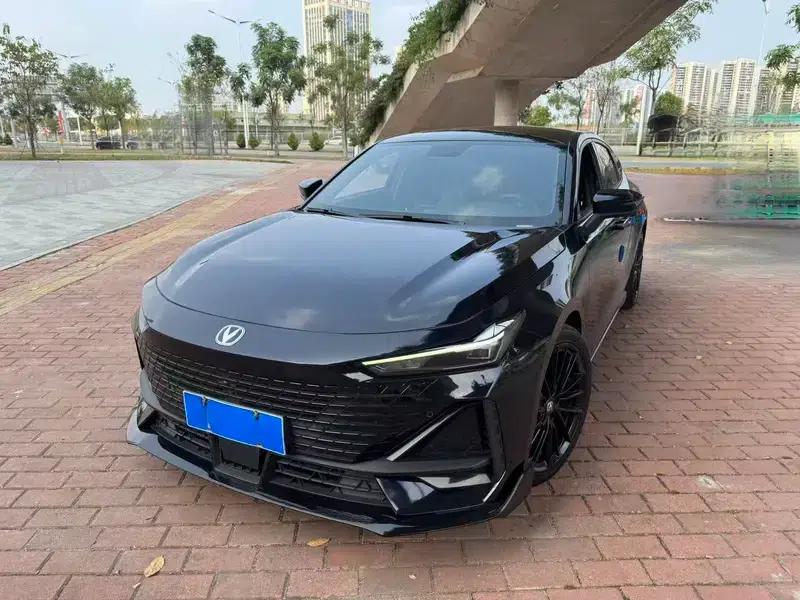 Changan UNI-V 2022 1.5T Sport Edition — миниатюра 1