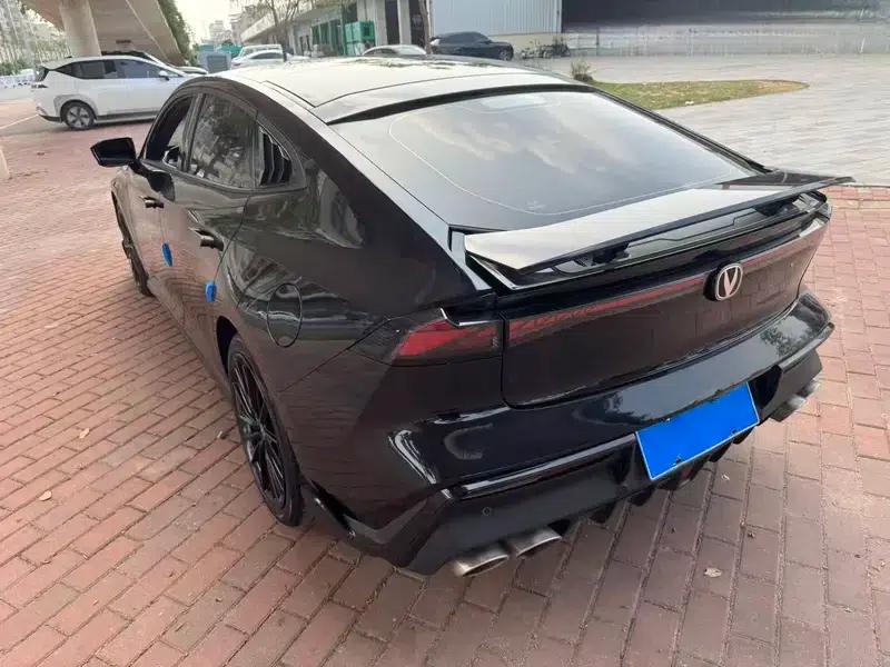 Changan UNI-V 2022 1.5T Sport Edition — миниатюра 4