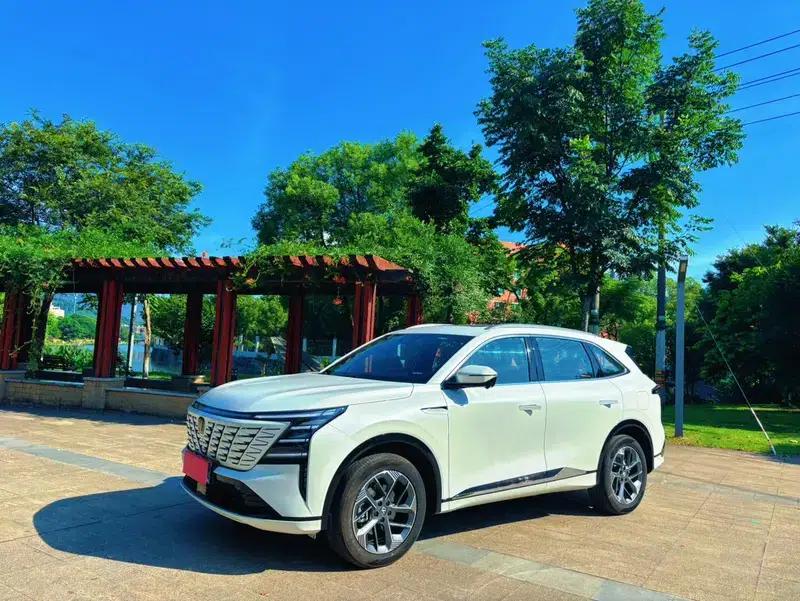 Changan CS75 PLUS 2025 Fourth Generation 1.5T New Blue Whale Smart Flagship Edition — миниатюра 1