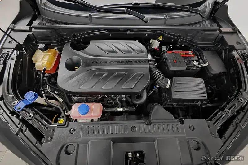 Changan UNI-T 2020 1.5T Premium Edition — миниатюра 5