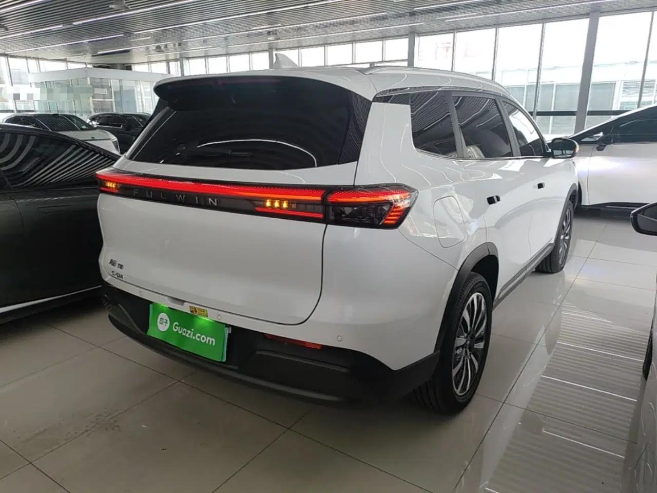 Chery Fengyun T8 2025 1.5T 130 km Luxury 7-Seater — миниатюра 6