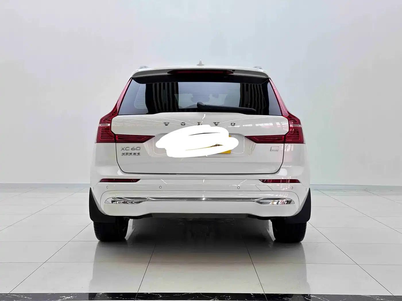 2024 Volvo XC60 Plug-in Hybrid T8 Plug-in Hybrid Long Range AWD Inscription Luxury Edition — миниатюра 4