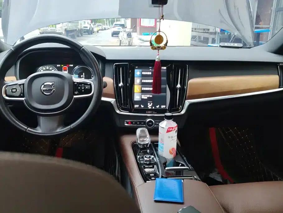 2021 Volvo S90 Plug-in Hybrid T8 E-Drive Hybrid Smart Luxury Edition — миниатюра 12