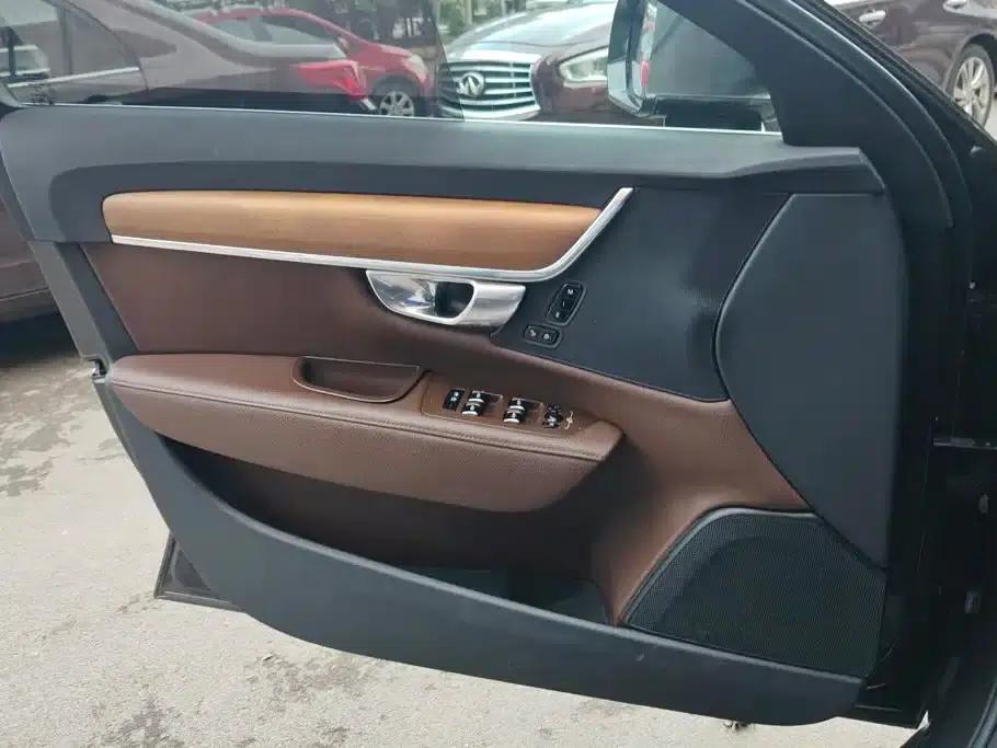 2021 Volvo S90 Plug-in Hybrid T8 E-Drive Hybrid Smart Luxury Edition — миниатюра 7