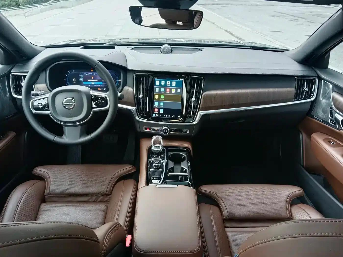 2024 Volvo S90 Plug-in Hybrid, All-Wheel Drive, Long Range, Inscription Luxury Edition — миниатюра 11