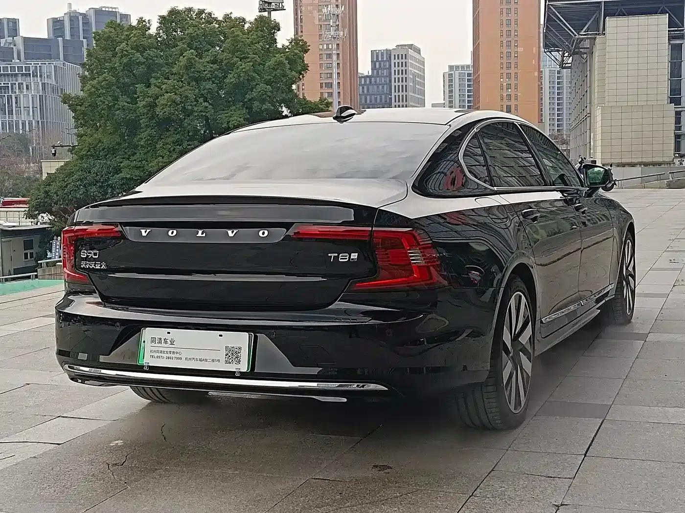 2024 Volvo S90 Plug-in Hybrid, All-Wheel Drive, Long Range, Inscription Luxury Edition — миниатюра 8