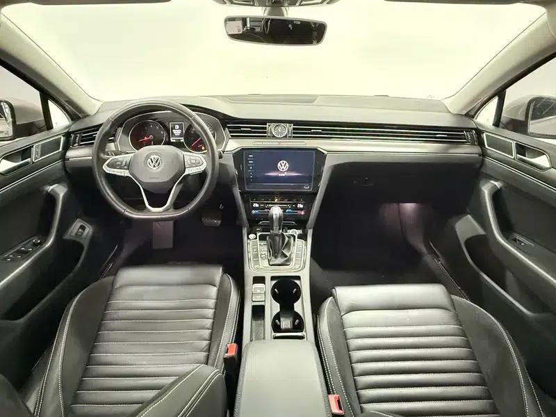 2020 Volkswagen Passat 330TSI DSG Leading Edition — миниатюра 14