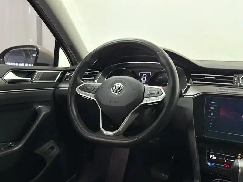 2020 Volkswagen Passat 330TSI DSG Leading Edition — миниатюра 16