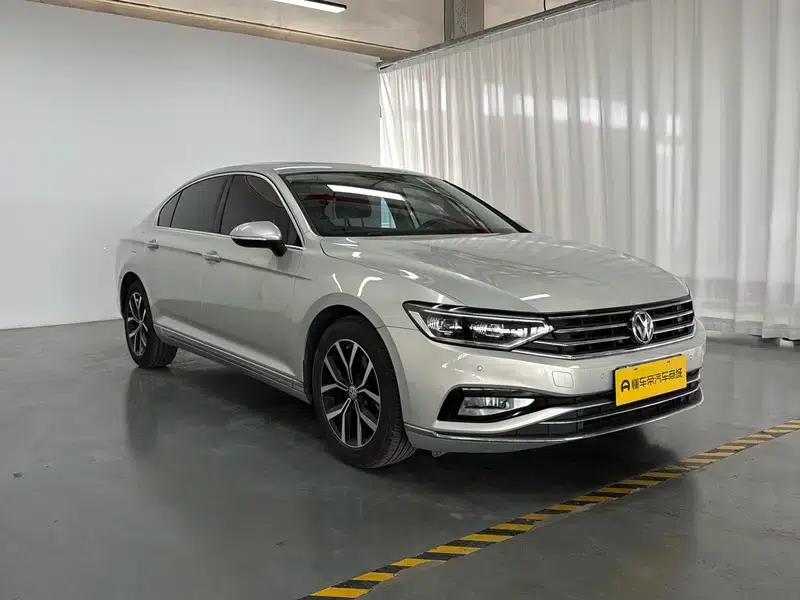 2020 Volkswagen Passat 330TSI DSG Leading Edition — миниатюра 3