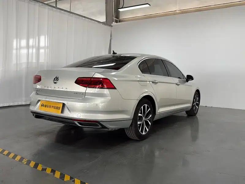 2020 Volkswagen Passat 330TSI DSG Leading Edition — миниатюра 7