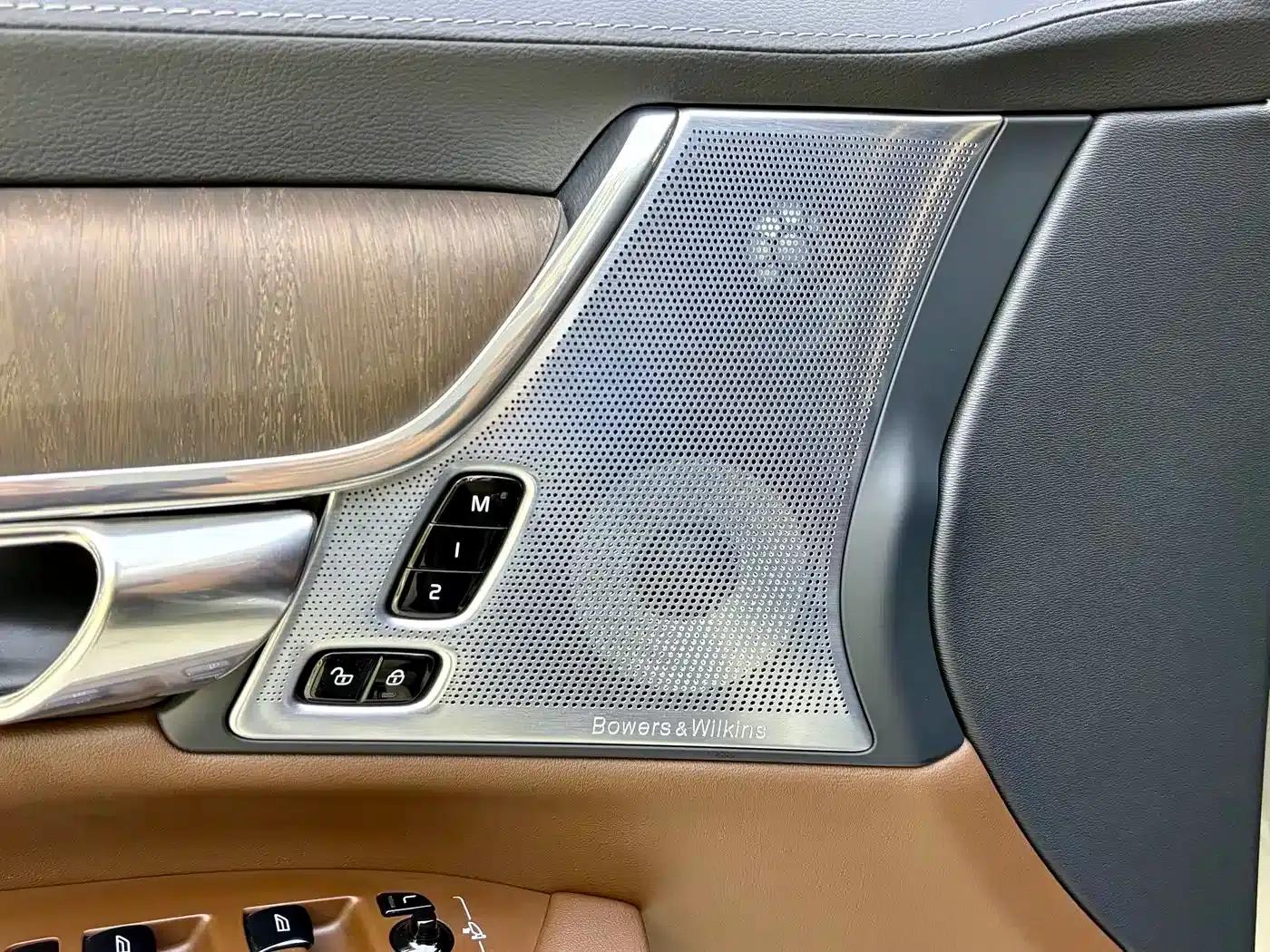 2021 Volvo V90 Cross Country B5 AWD Ultimate Edition — миниатюра 14