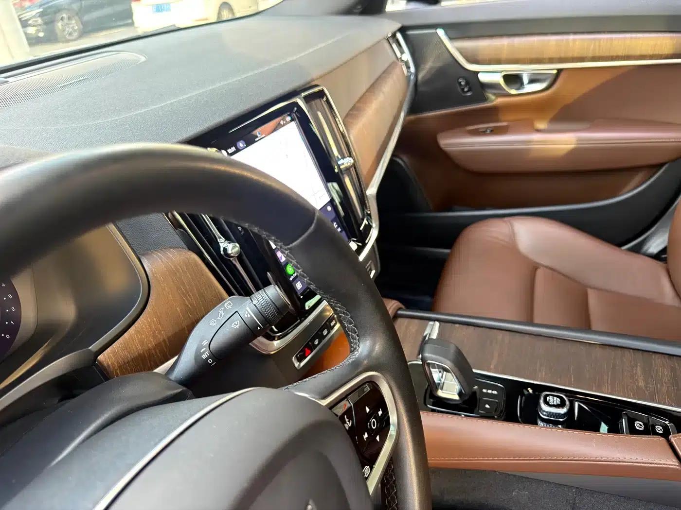 2023 Volvo V90 Cross Country B5 AWD Smart Edition — миниатюра 12