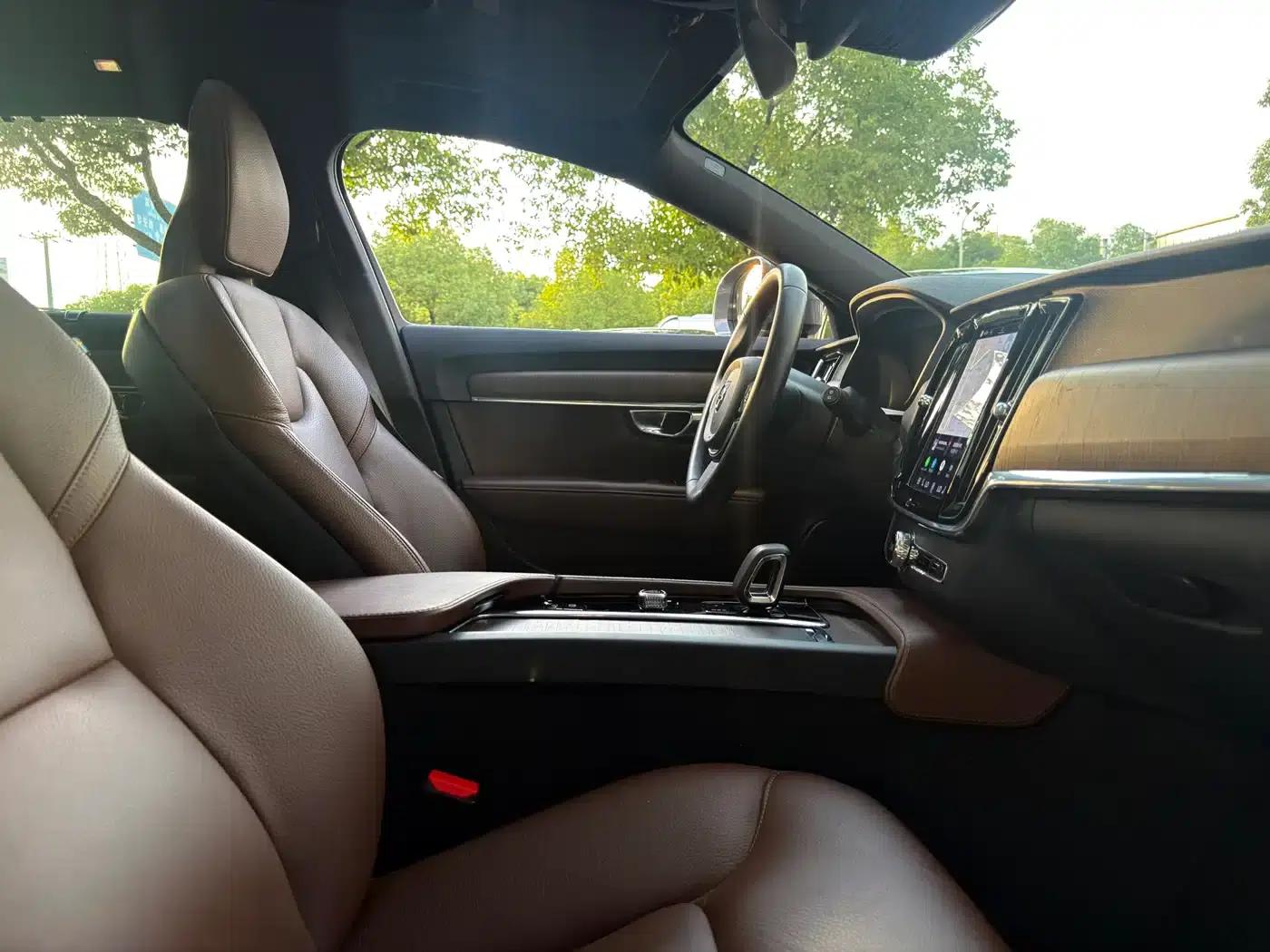2023 Volvo V90 Cross Country B5 AWD Smart Edition — миниатюра 18
